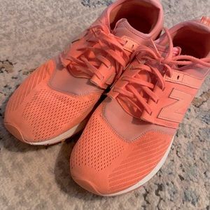 New Balance Tennis shoes